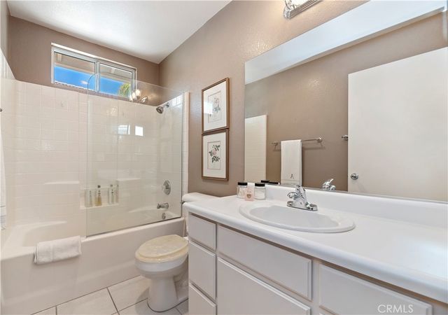 40277 Via Aguadulce, Murrieta, CA 92562