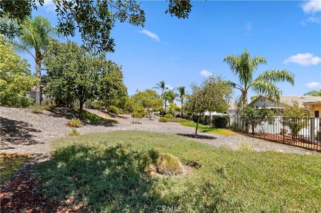 40277 Via Aguadulce, Murrieta, CA 92562