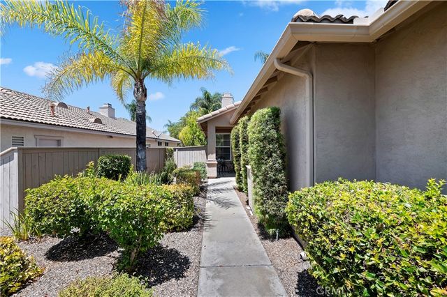 40277 Via Aguadulce, Murrieta, CA 92562