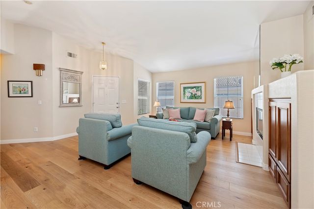 40277 Via Aguadulce, Murrieta, CA 92562