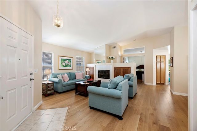 40277 Via Aguadulce, Murrieta, CA 92562