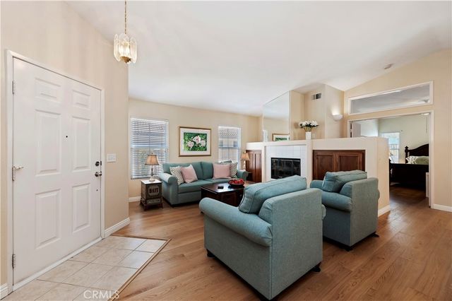 40277 Via Aguadulce, Murrieta, CA 92562