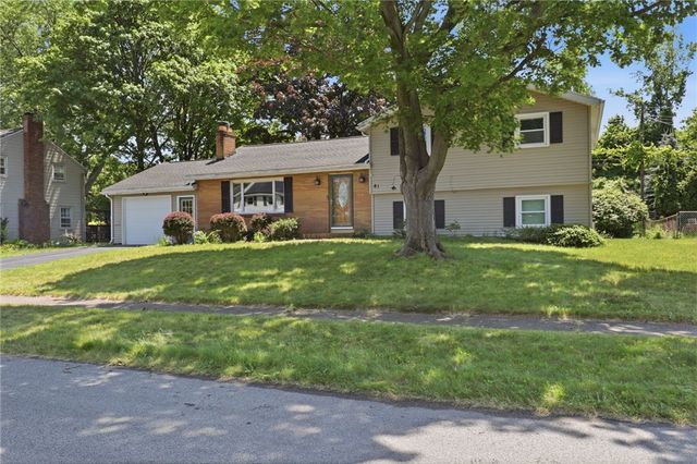 81 Minocqua Dr, Irondequoit, NY 14617