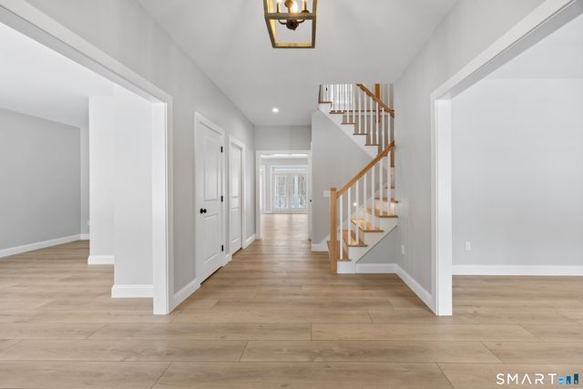 27 Greenwich Place, Colchester, CT 06415