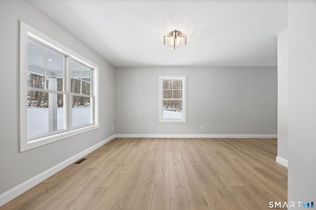 27 Greenwich Place, Colchester, CT 06415