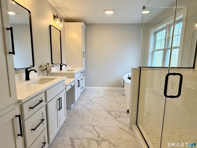 27 Greenwich Place, Colchester, CT 06415