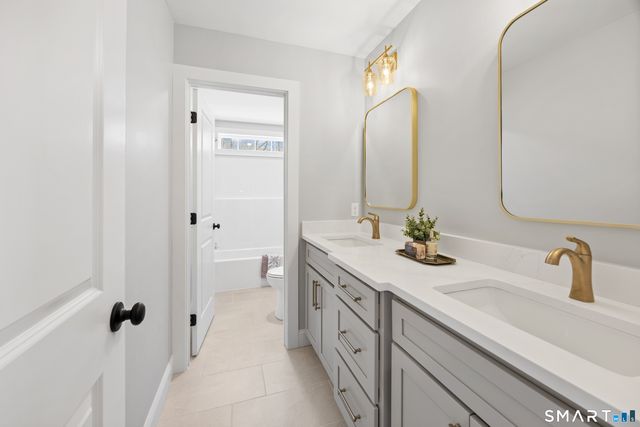 27 Greenwich Place, Colchester, CT 06415