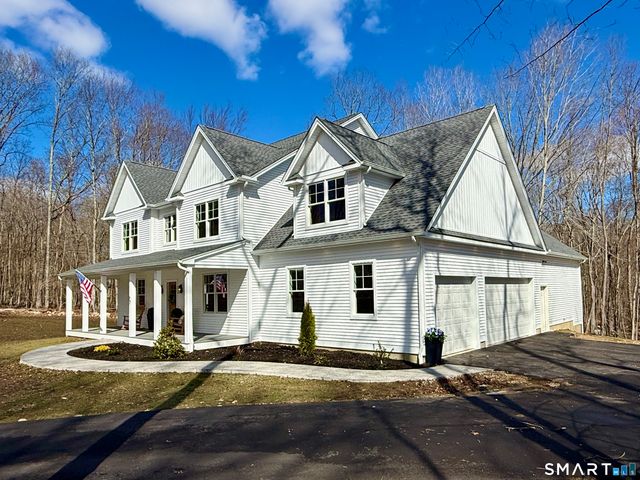 27 Greenwich Place, Colchester, CT 06415