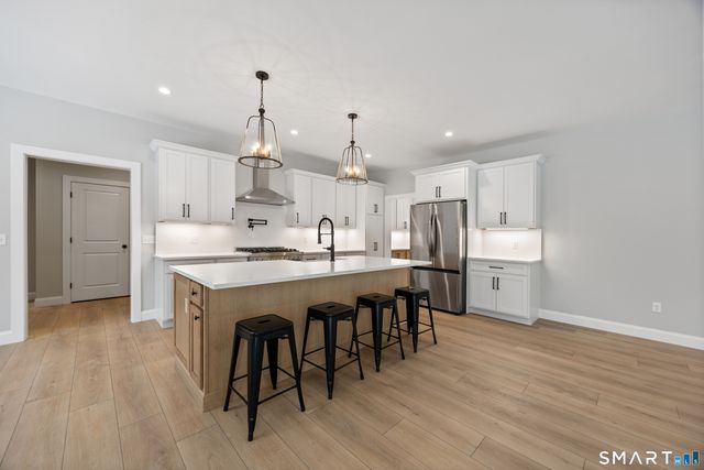 27 Greenwich Place, Colchester, CT 06415