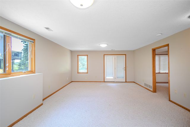 6084 Terrace Drive, Johnston, IA 50131