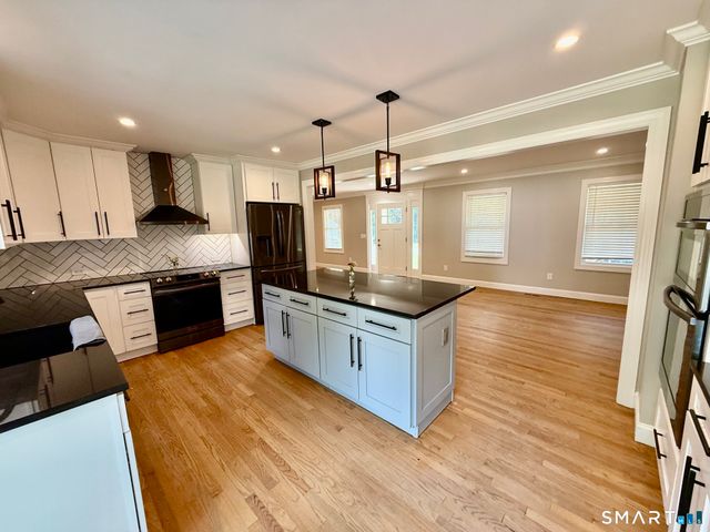 107 Wynwood Drive, New Milford, CT 06776