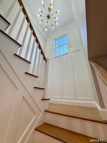 107 Wynwood Drive, New Milford, CT 06776