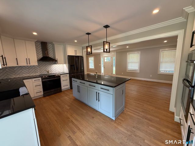107 Wynwood Drive, New Milford, CT 06776