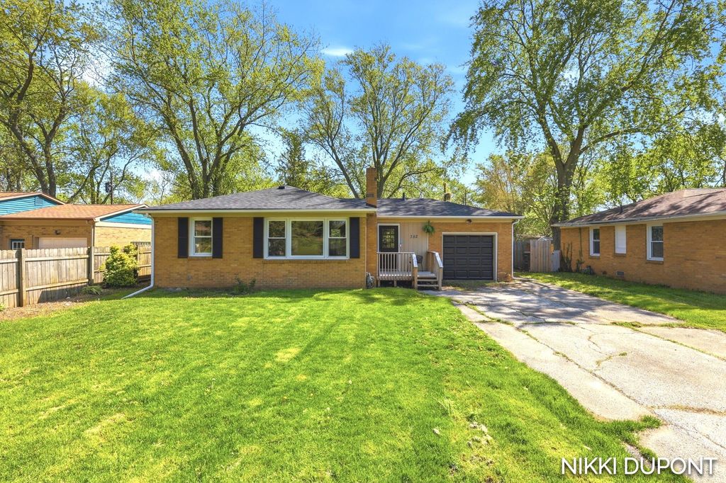 382 Dale Avenue, Benton Harbor, MI 49022