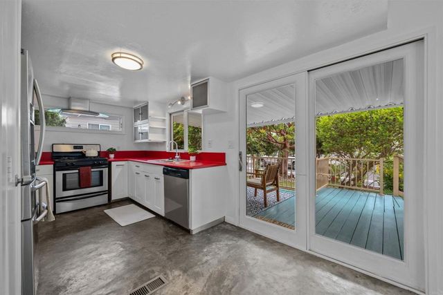 699 N Vulcan Ave Spc 133, Encinitas, CA 92024
