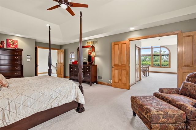 7845 Jewett Holmwood Road, Orchard Park, NY 14127