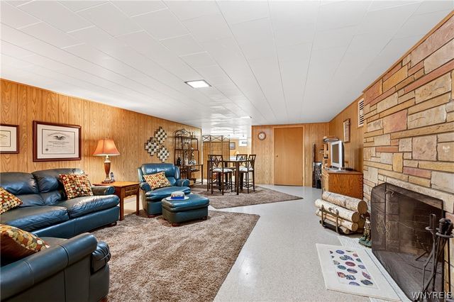 7845 Jewett Holmwood Road, Orchard Park, NY 14127