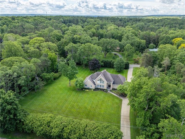 7845 Jewett Holmwood Road, Orchard Park, NY 14127