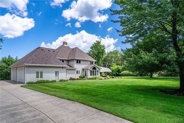 7845 Jewett Holmwood Road, Orchard Park, NY 14127