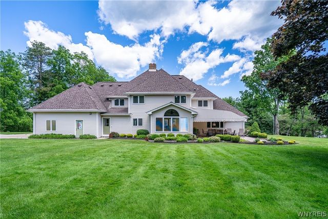 7845 Jewett Holmwood Road, Orchard Park, NY 14127