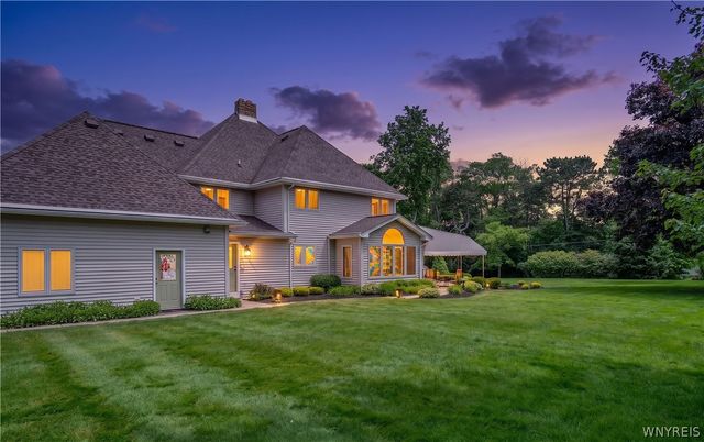 7845 Jewett Holmwood Road, Orchard Park, NY 14127