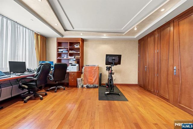 100 Carlyle Drive 11L-N, Cliffside Park, NJ 07010
