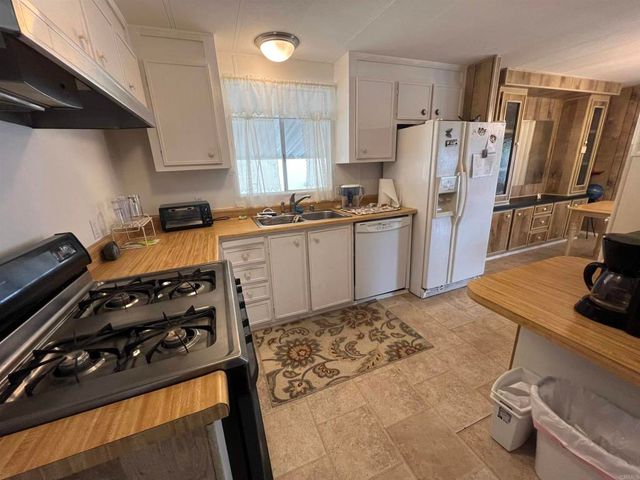 200 N El Camino Real 347, Oceanside, CA 92058