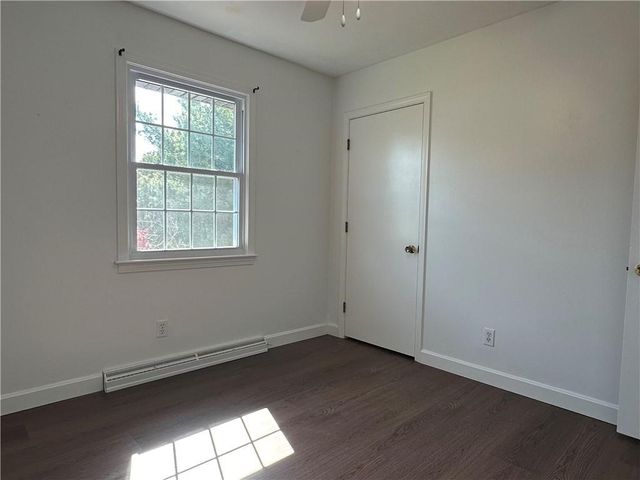 11 Pocono Road, Middletown, RI 02842