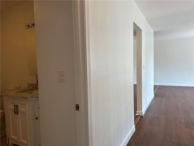 11 Pocono Road, Middletown, RI 02842