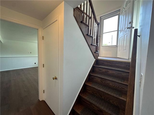 11 Pocono Road, Middletown, RI 02842