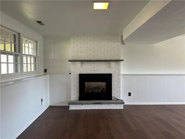 11 Pocono Road, Middletown, RI 02842