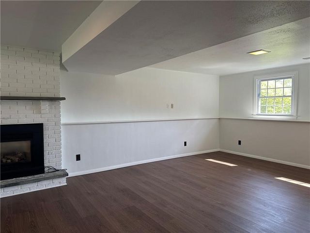 11 Pocono Road, Middletown, RI 02842