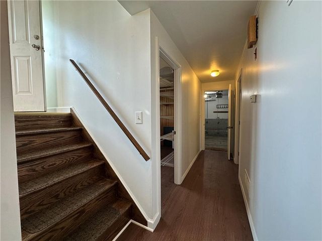 11 Pocono Road, Middletown, RI 02842