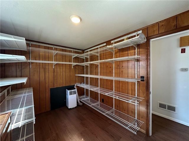 11 Pocono Road, Middletown, RI 02842