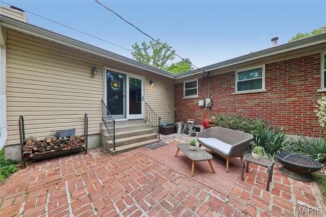 3520 Glen Bay Drive, St Louis, MO 63125
