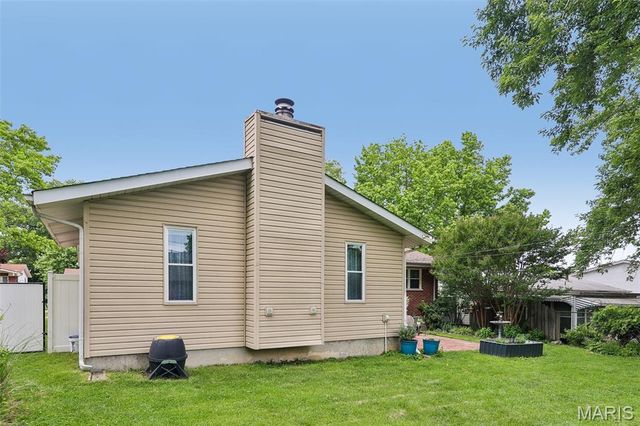 3520 Glen Bay Drive, St Louis, MO 63125