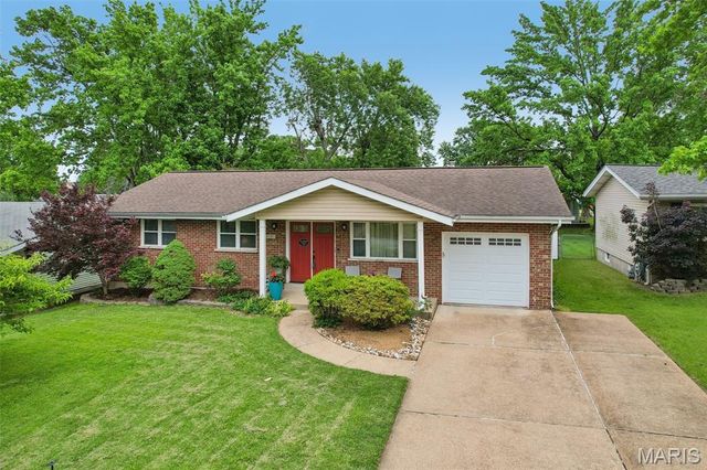 3520 Glen Bay Drive, St Louis, MO 63125