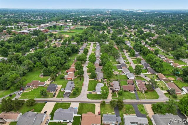 3520 Glen Bay Drive, St Louis, MO 63125
