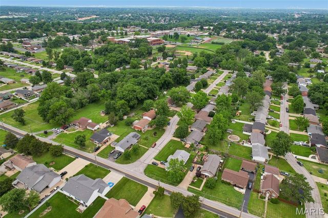 3520 Glen Bay Drive, St Louis, MO 63125