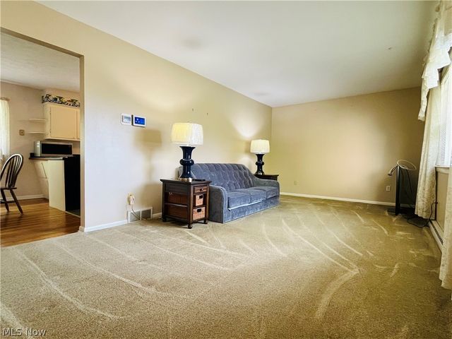 211 Square Drive, Madison, OH 44057