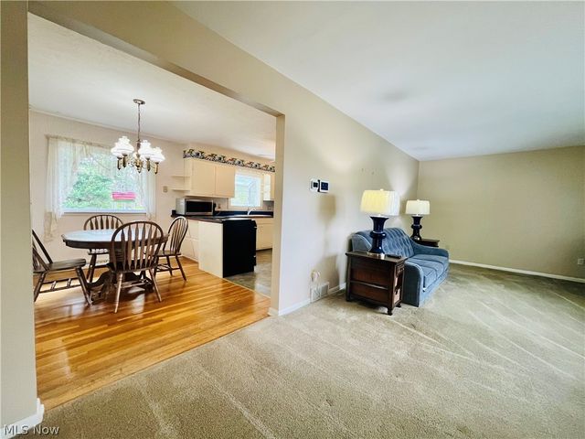 211 Square Drive, Madison, OH 44057
