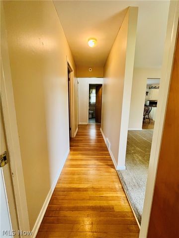 211 Square Drive, Madison, OH 44057
