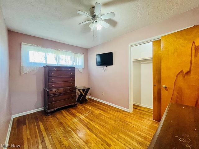 211 Square Drive, Madison, OH 44057