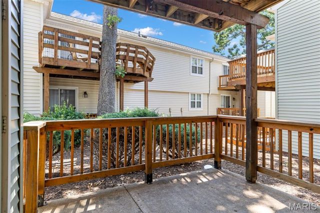 1426 Thrush Place, St Louis, MO 63144