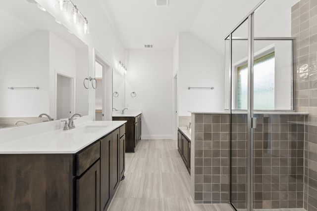 148 Trinity Street, Grandview, TX 76050