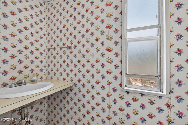 241 OLEANDER Street, Pomona Park, FL 32181