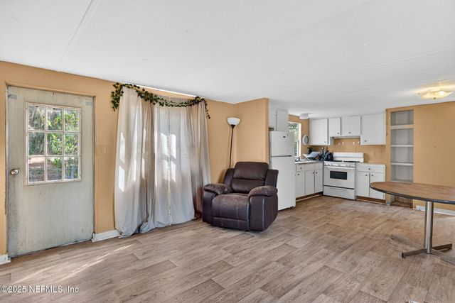 241 OLEANDER Street, Pomona Park, FL 32181