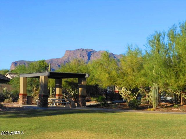 6744 E HACIENDA LA NORIA Lane, Gold Canyon, AZ 85118