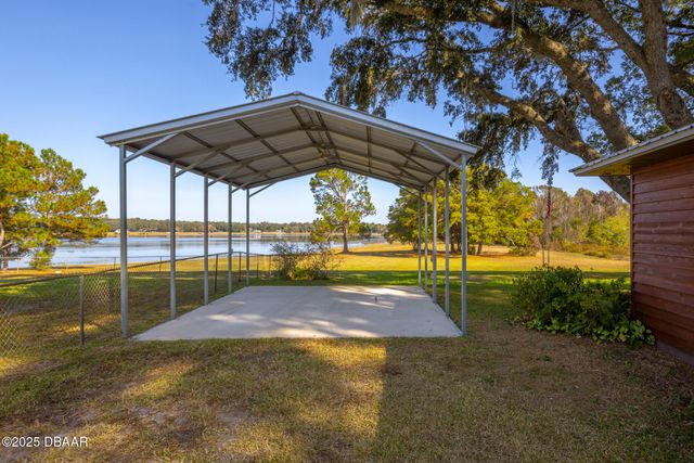 7915 Breezy Point Road W, Melrose, FL 32666