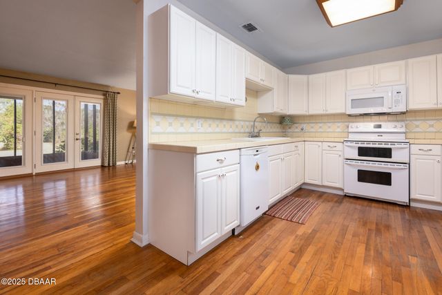 7915 Breezy Point Road W, Melrose, FL 32666